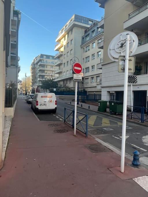 Magnifique Duplex 45 M2 Aux Portes De Paris Metro Barbara A 30Mn Expo Porte De Versailles Μονρούζ Εξωτερικό φωτογραφία