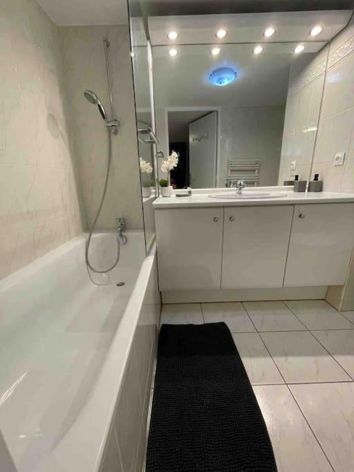 Magnifique Duplex 45 M2 Aux Portes De Paris Metro Barbara A 30Mn Expo Porte De Versailles Μονρούζ Εξωτερικό φωτογραφία