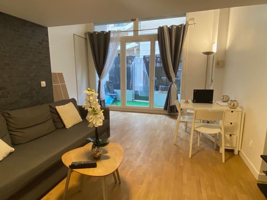 Magnifique Duplex 45 M2 Aux Portes De Paris Metro Barbara A 30Mn Expo Porte De Versailles Μονρούζ Εξωτερικό φωτογραφία