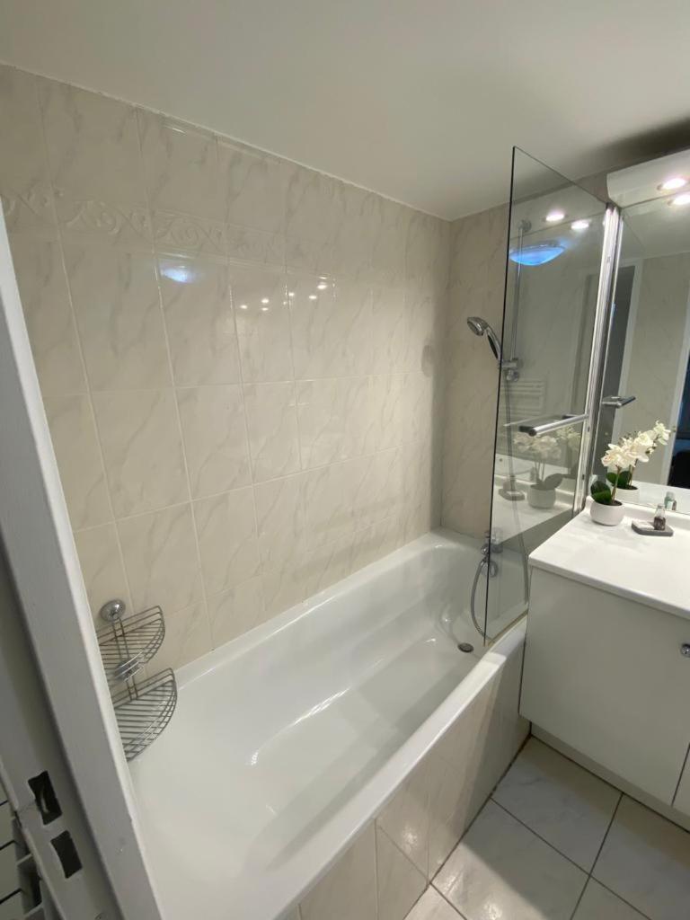Magnifique Duplex 45 M2 Aux Portes De Paris Metro Barbara A 30Mn Expo Porte De Versailles Μονρούζ Εξωτερικό φωτογραφία