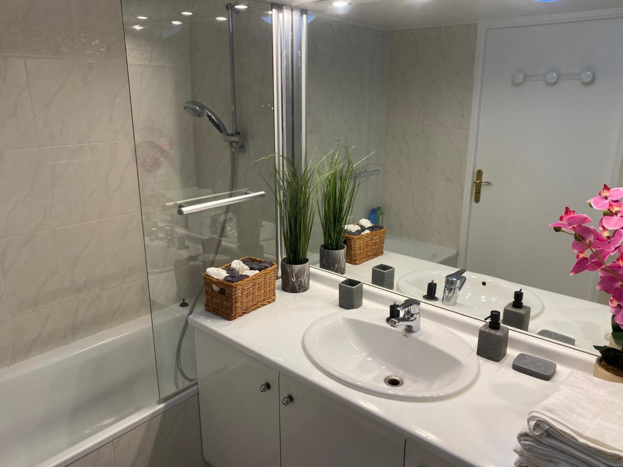 Magnifique Duplex 45 M2 Aux Portes De Paris Metro Barbara A 30Mn Expo Porte De Versailles Μονρούζ Εξωτερικό φωτογραφία